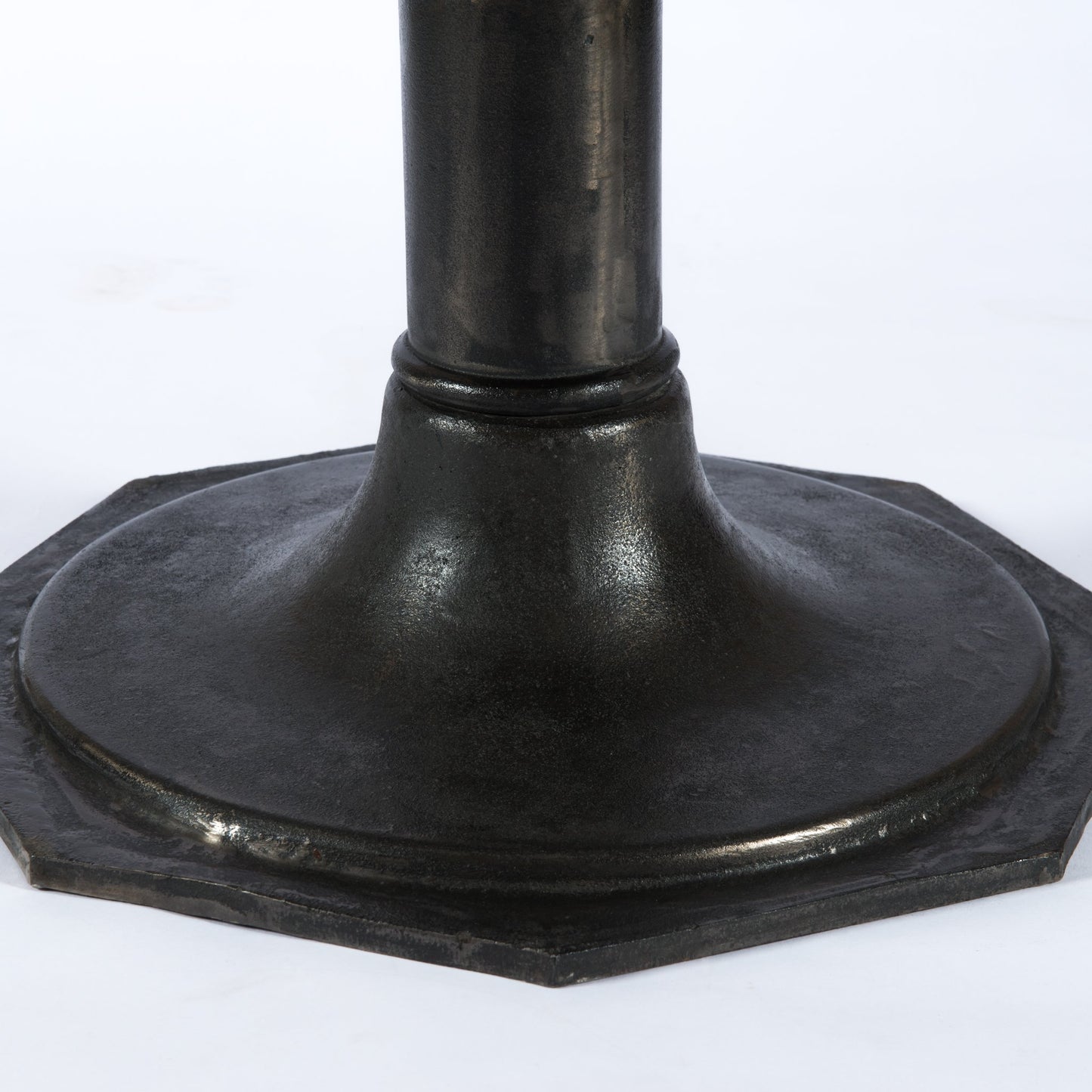 Lucy Round Dining Table-Marble/Carbon Wash